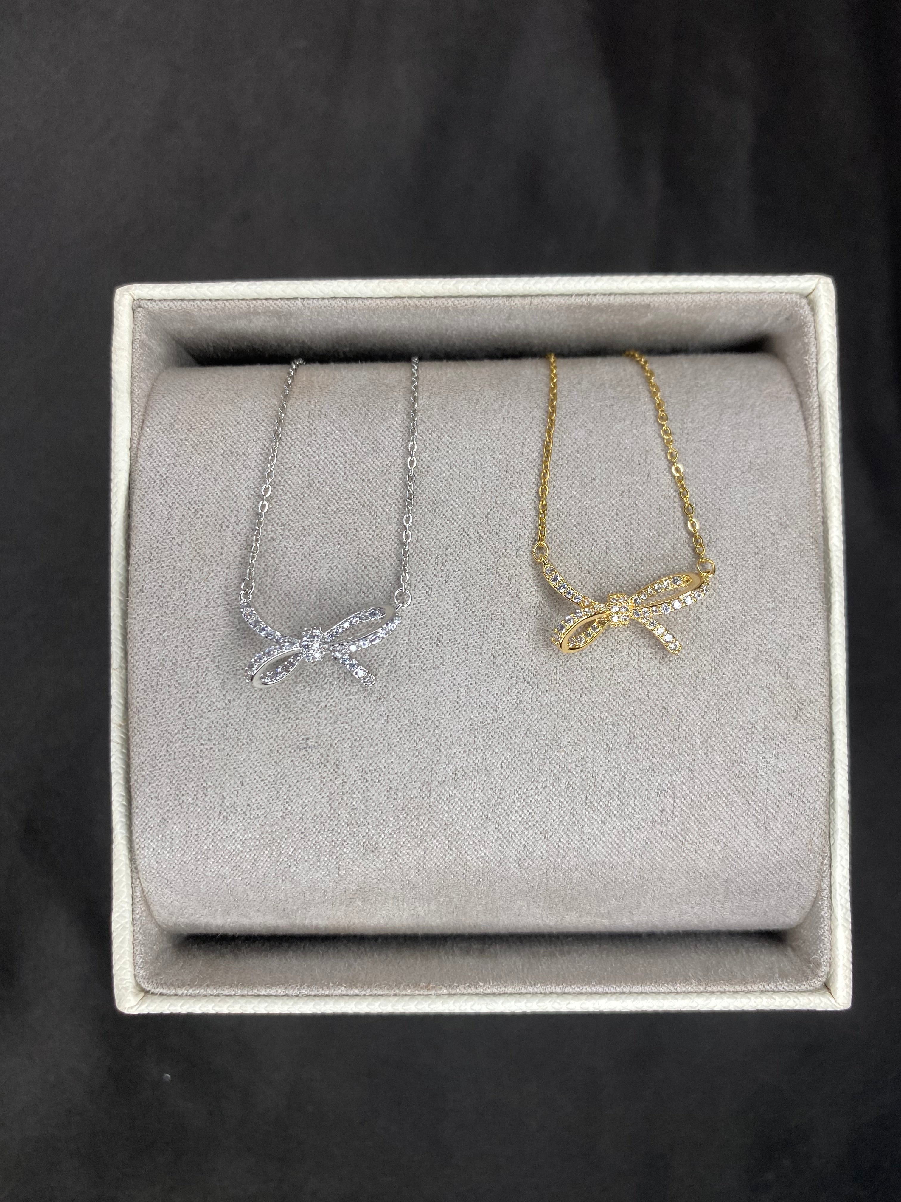 Collier Clara