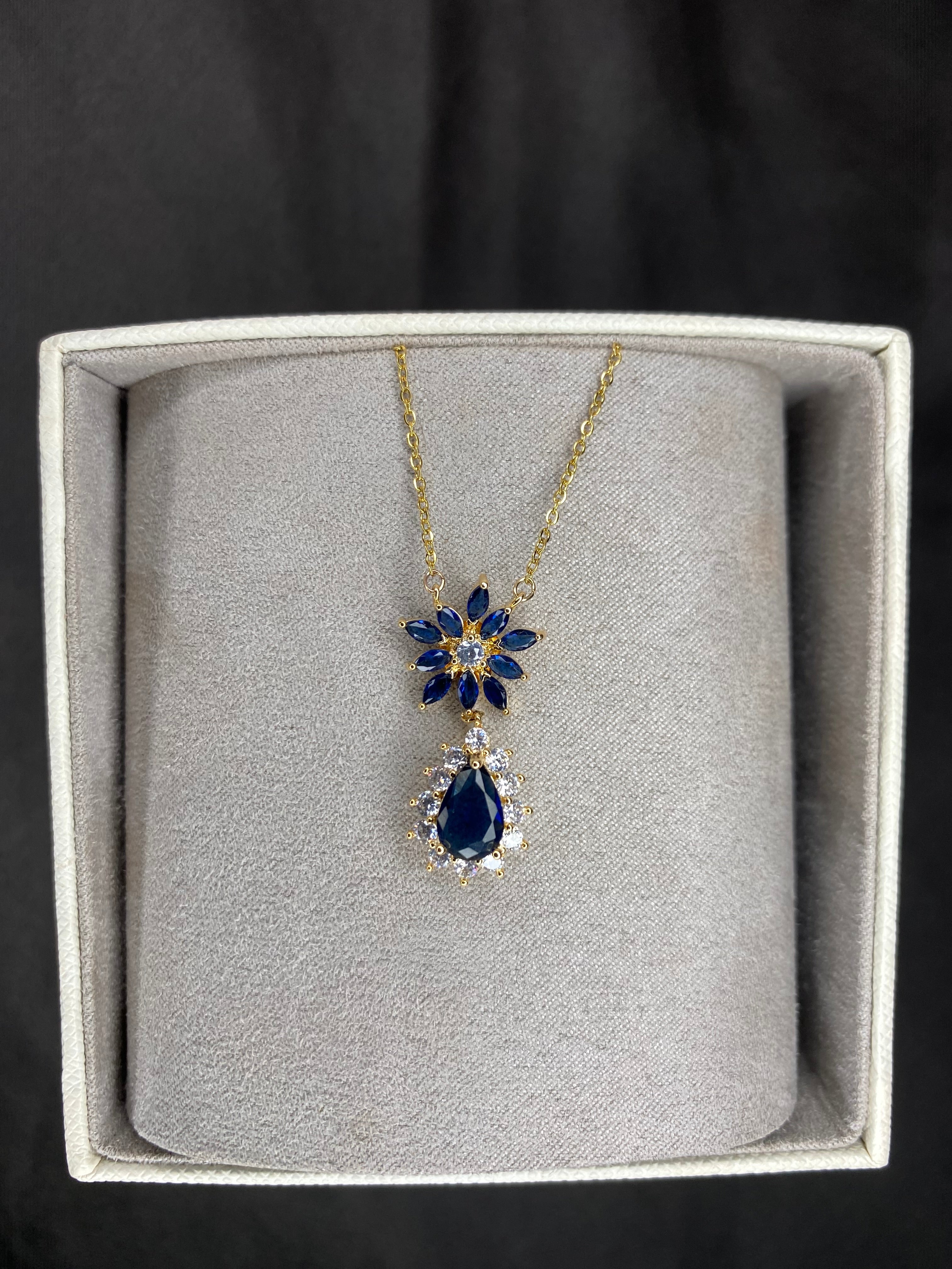 Collier Mila