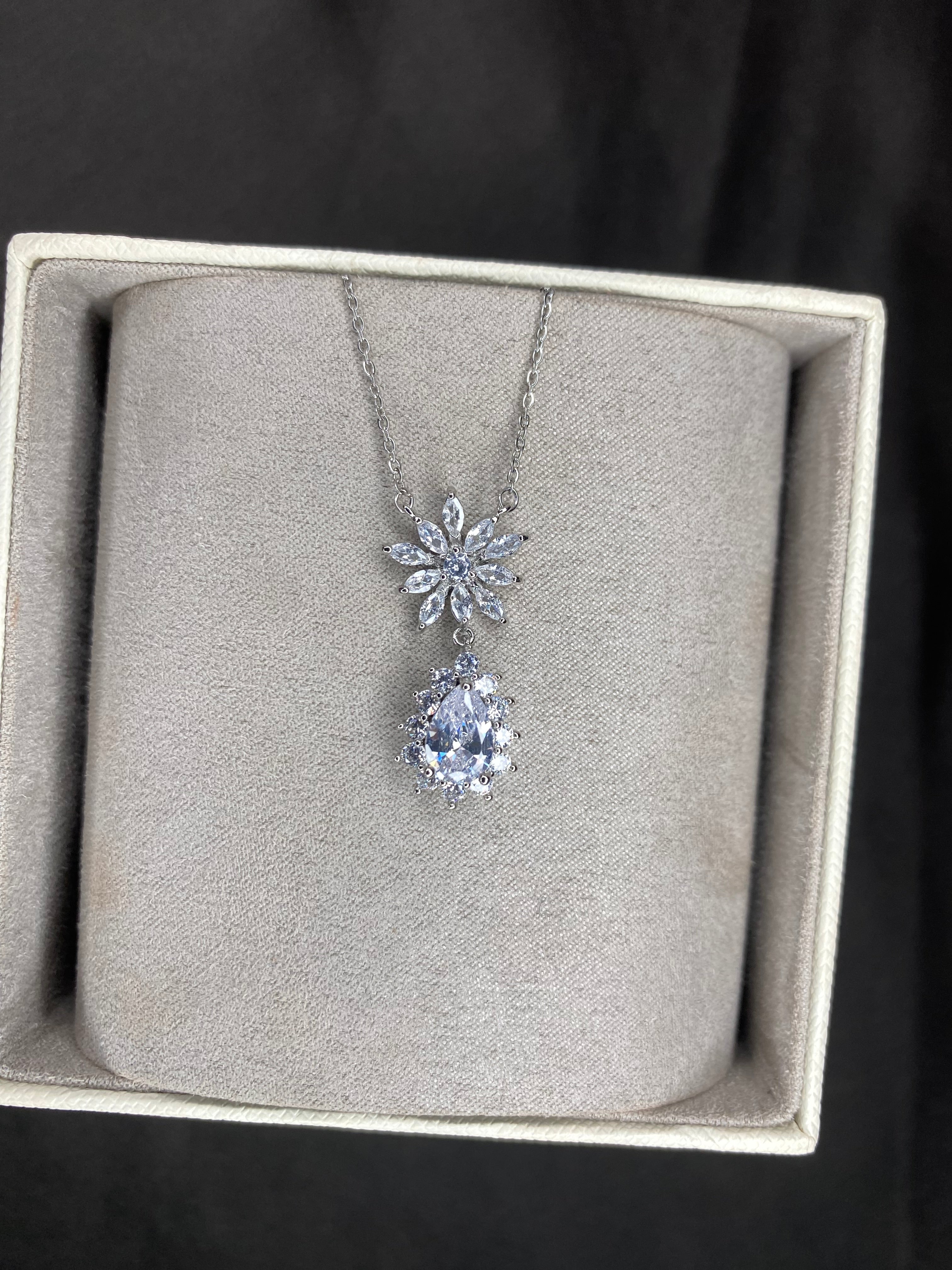 Collier Mila